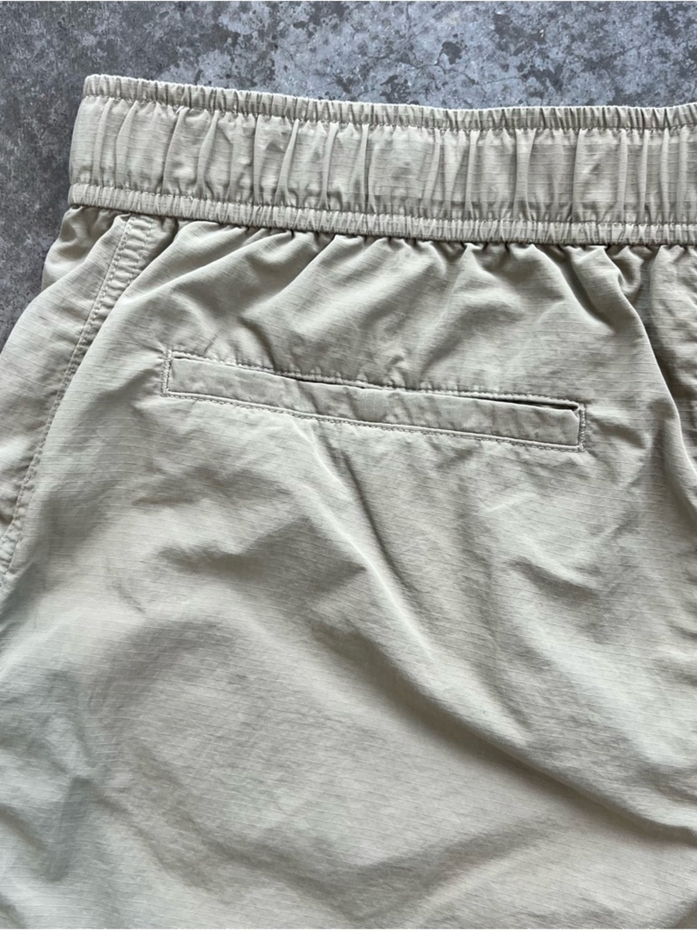 Eddie Bauer Lightweight Elastic Waist Tan Hybrid Shorts - Picture 11 of 14